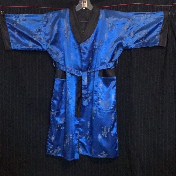 Reversible Satin Kimono Royal Blue/Black With Embroidered Dragon Youth Size M - Picture 1 of 10